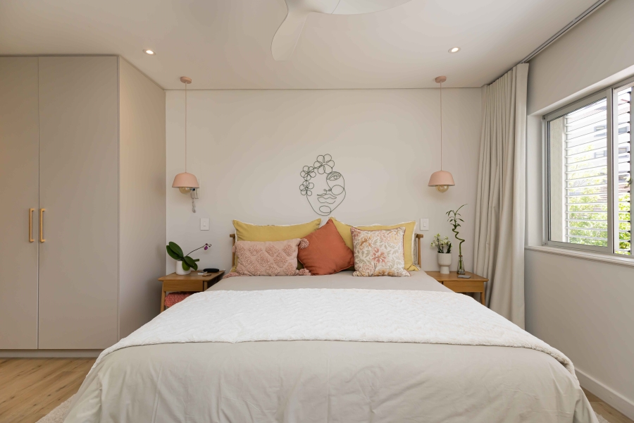 2 Bedroom Property for Sale in Sea Point Western Cape